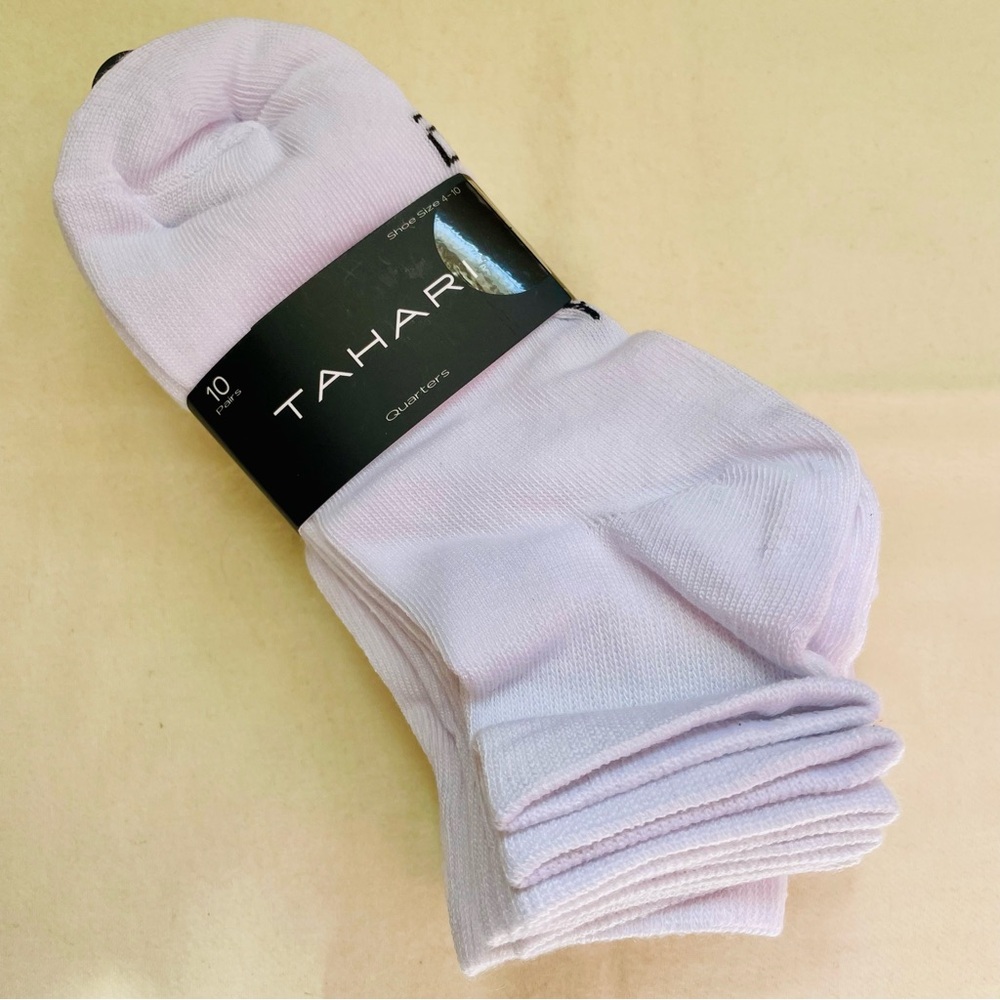 Tahari Women’s Quarter Socks – 10 Pair Pack (Size 4–10)